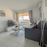 2 Pieces Avec Terrasse, Proche Des Plages