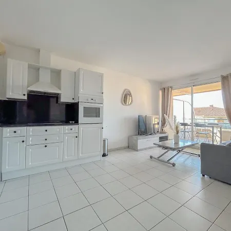 2 Pièces Avec Terrasse, Proche Des Plages Appartement Fréjus