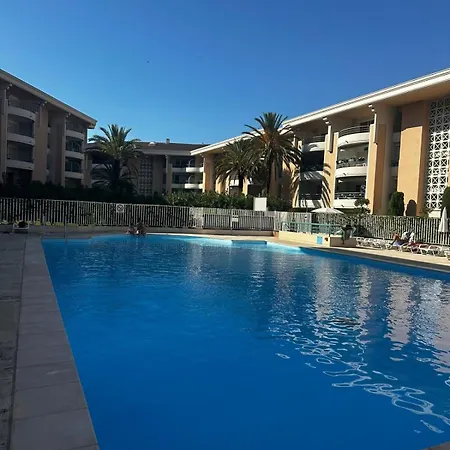 2 Pieces Avec Terrasse, Proche Des Plages