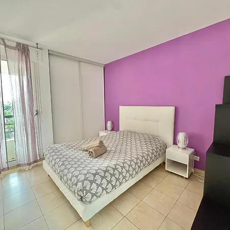 2 Pieces Avec Terrasse, Proche Des Plages Apartman Fréjus