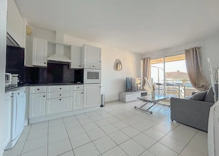 2 Pieces Avec Terrasse, Proche Des Plages شقة Fréjus